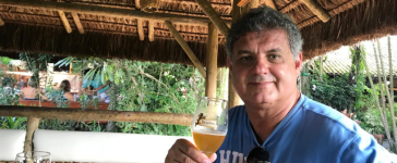 Las Vegas representa uma construção simbólica que redefine o entretenimento urbano contemporâneo, destaca Leonardo Rocha de Almeida.